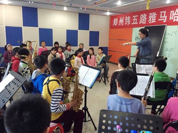 鄭州緯五路小學雅馬哈示范樂團大師班成功舉辦