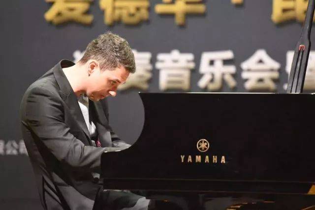 2018年雅馬哈亞洲音樂獎學金河南大學啟動儀式<br /> 暨雅馬哈海外藝術家愛德華·昆斯音樂活動圓滿結束