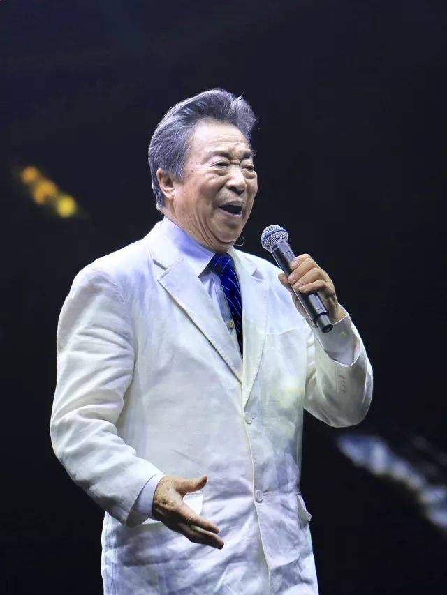 歌聲悠揚,唱出時代記憶,琴聲悅耳,奏響希望樂章 <br> 2018“我愛你中國?紀念改革開放40周年”經典歌曲上海演唱會圓滿落幕