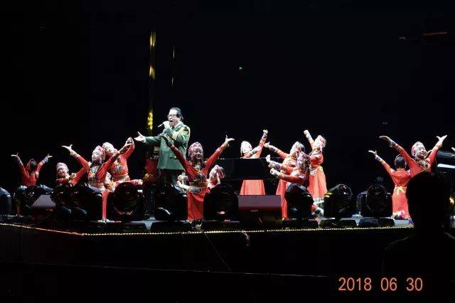 歌聲悠揚,唱出時代記憶,琴聲悅耳,奏響希望樂章 <br> 2018“我愛你中國?紀念改革開放40周年”經典歌曲上海演唱會圓滿落幕