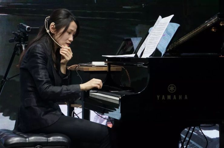 科技推動音樂教育創新,張希教授《古典主義時期鋼琴奏鳴曲的演繹》公開課圓滿成功